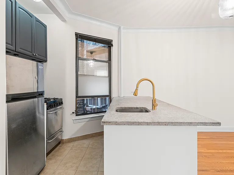 210 E 84th St #2A — Photo 16