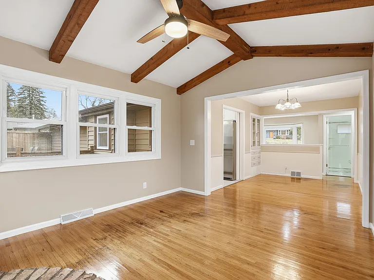 8954 York Rd — Photo 3