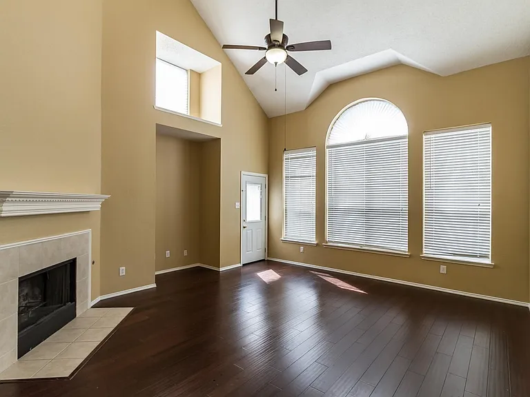 11520 Bermuda Way — Photo 3
