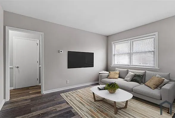 2 bed, 775 sqft, $1,197 — Photo 3