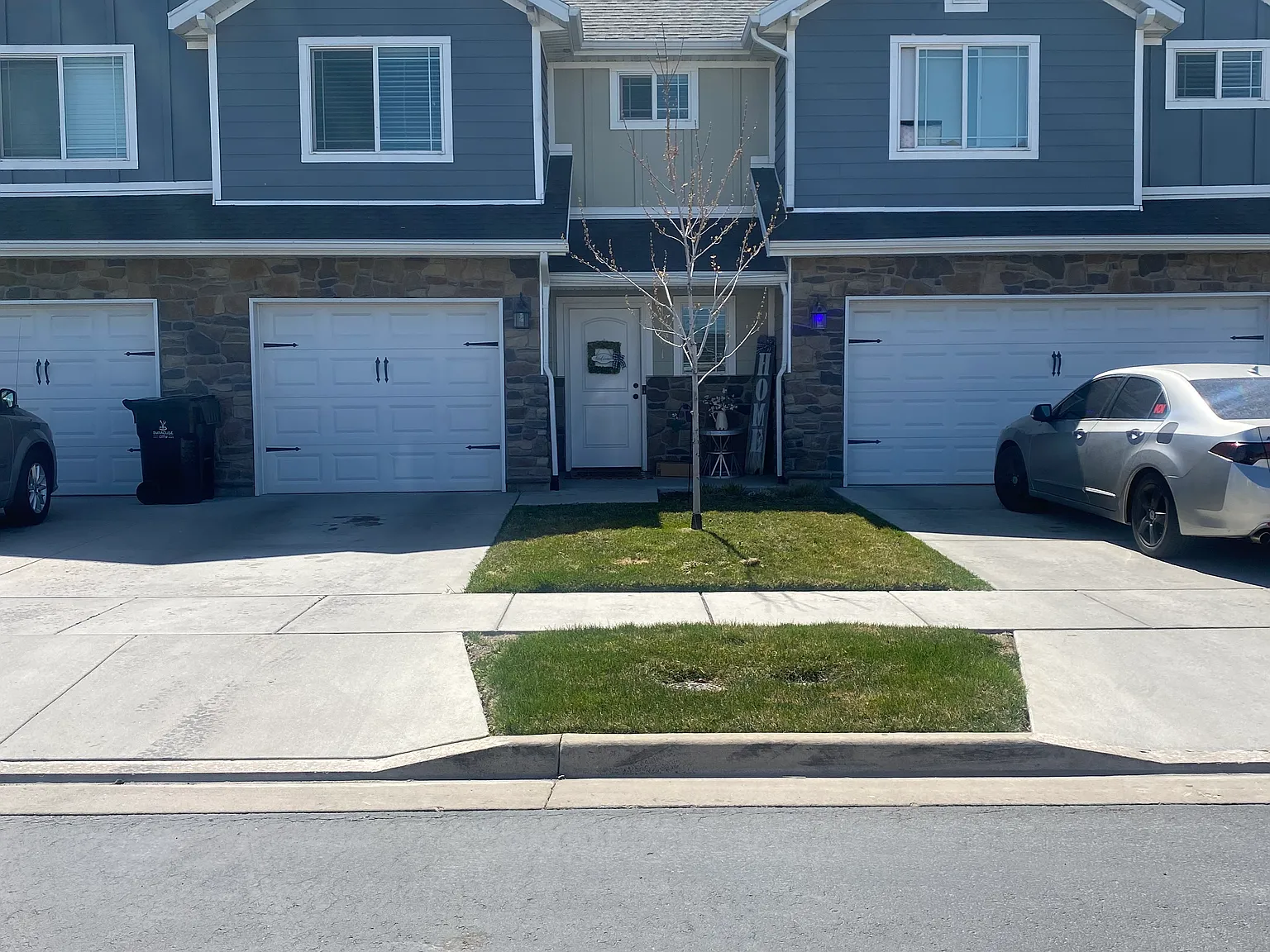 3 bed, 2.5 bath, 1425 sqft, $1,995 — Photo 1