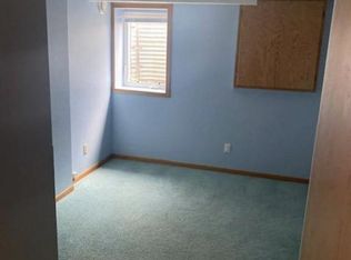305 N Grove St #1/2, Belle Plaine, MN 56011