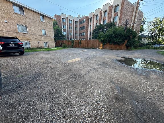 3rd image of 1517 11th Ave S
