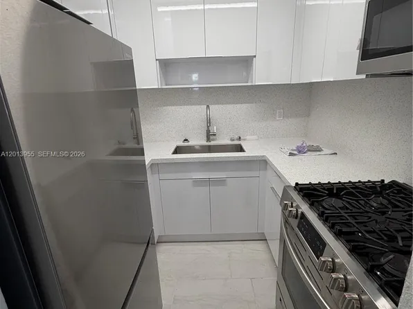 7101 SW 89th Ct APT 110, Miami, FL 33173