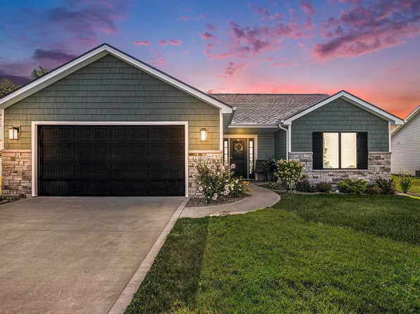 68190 Kestrel Ln, New Paris, IN 46553