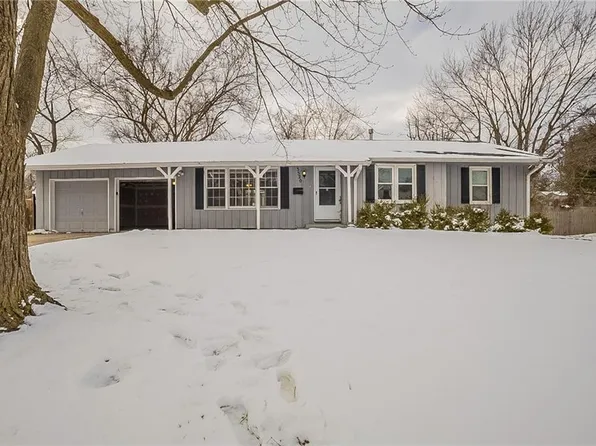 13520 Lowell Ave, Grandview, MO 64030