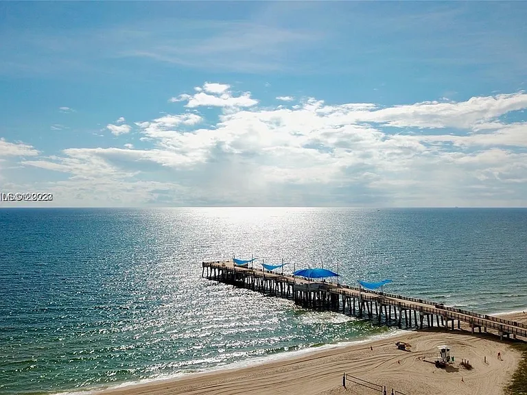 15 minute away from the beach