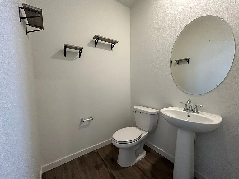 5498 Euclid Dr — Photo 7