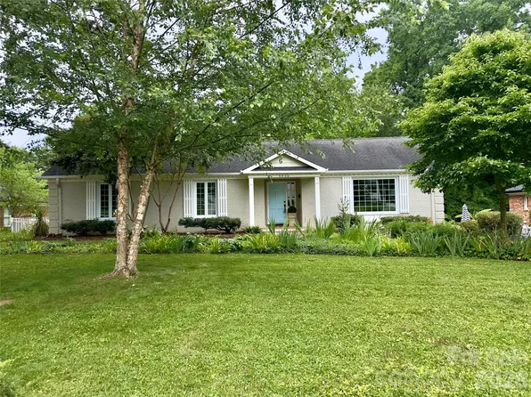 5420 Topping Pl, Charlotte, NC 28209