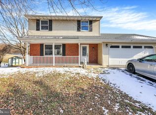 3059 Buckthorn Dr, Lancaster, PA 17601