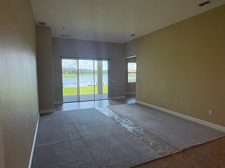 3700 Paradiso Cir — Photo 10