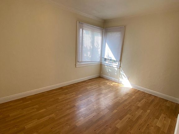 5th image of 840A 6th Ave
