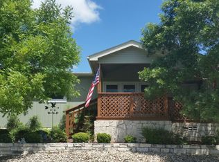 326 Coyote Ridge Dr, Kerrville, TX 78028