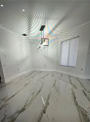 3 bed, 2.0 bath, 1708 sqft, $3,300 — Photo 4