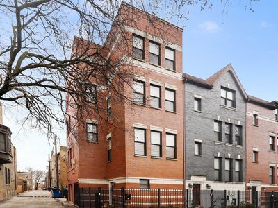 834 S E 48th St, Chicago, IL, 60615