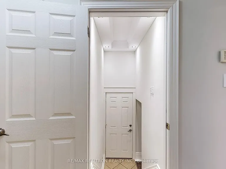 49 Exbury Rd #BASEMENT — Photo 27