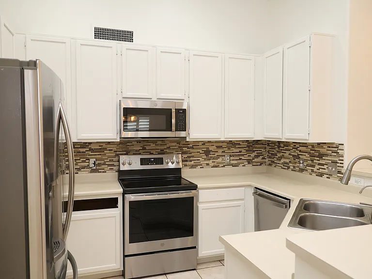 15201 S 47th Way — Photo 11