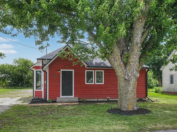 206 S East St, Macksburg, IA 50155