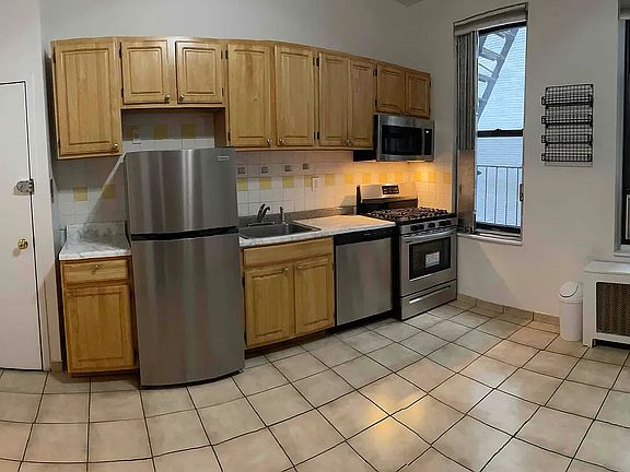 5th image of 932 Columbus Ave APT 2N