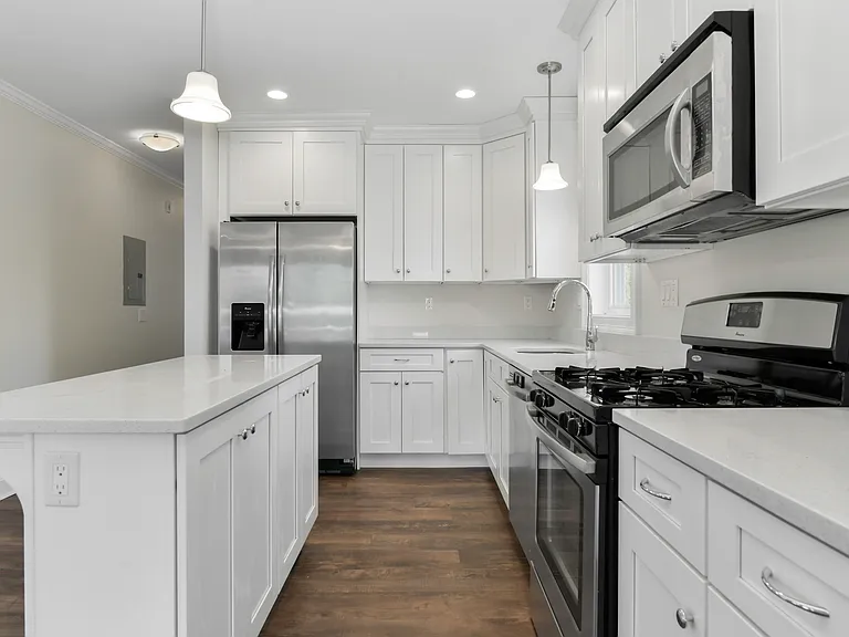 19 Riverside Sq — Photo 12