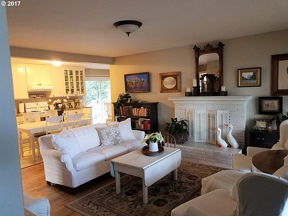 5th image of 1335 NE Birchaire Ln