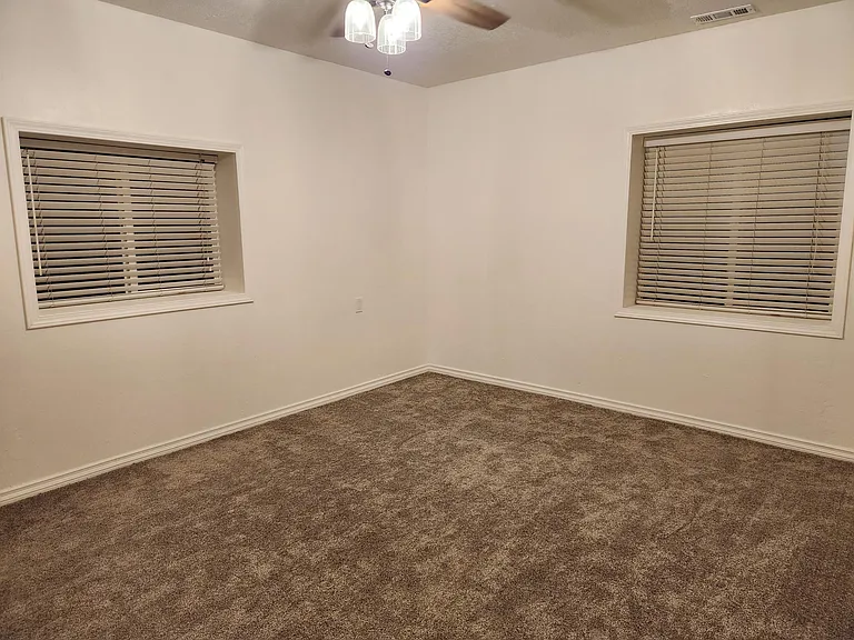 960 S Main St #2 — Photo 4