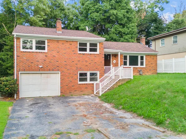 130 Gail Drive, Waterbury, CT 06704