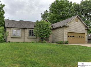 1305 Victoria Dr, Plattsmouth, NE 68048
