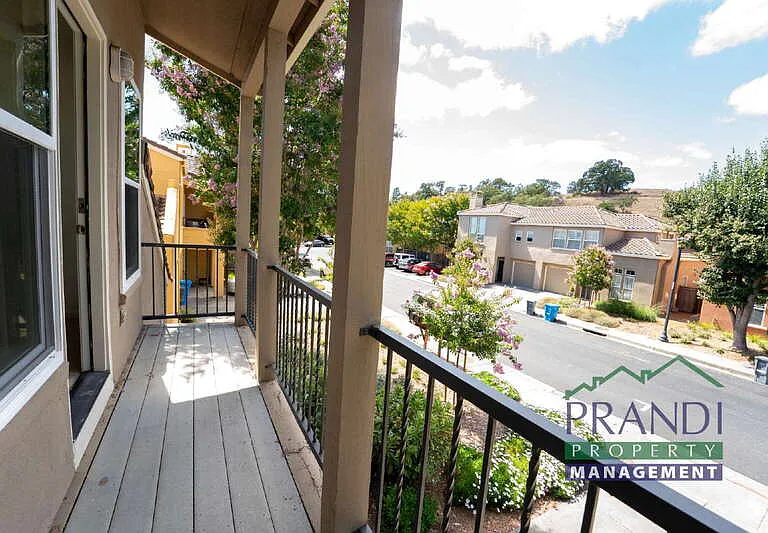 82 Arnold Dr — Photo 18