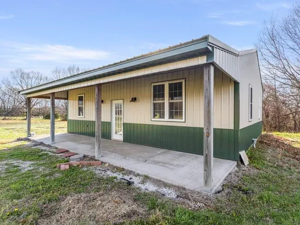 27685 L B Corn Rd, Seligman, MO 65745