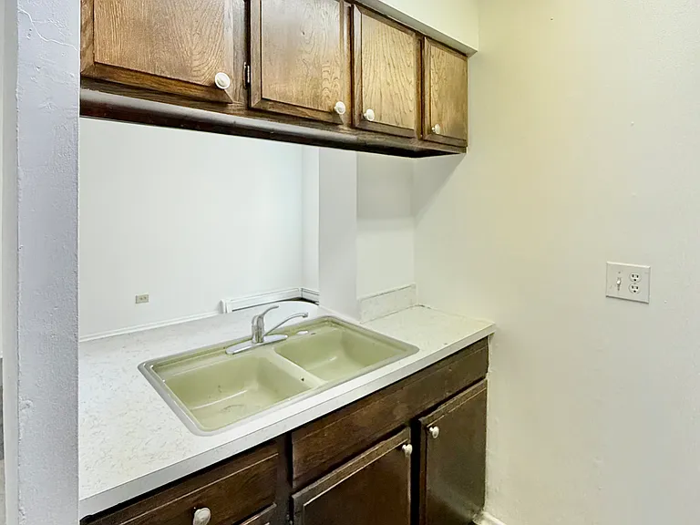 6815 N Sheridan Rd — Photo 6