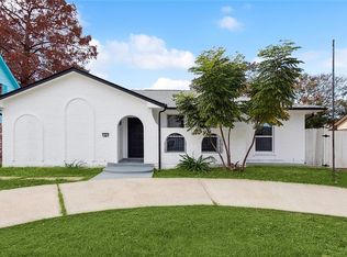 540 Brookmeade Dr, Gretna, LA 70056