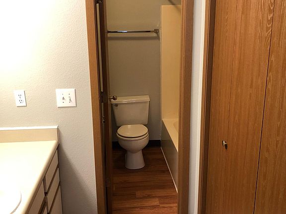 5th image of 644 Squaw Creek Dr