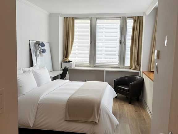 5th image of 130 Water St APT 10G