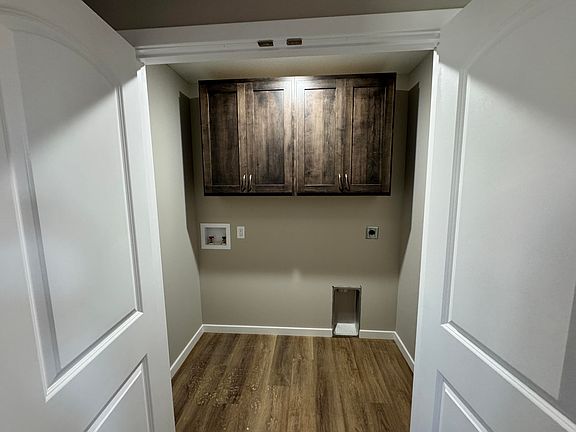 5th image of 817 Savannah Ct