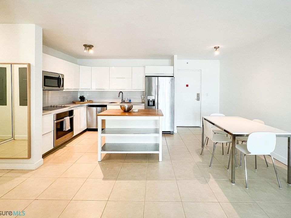 1st image of 103 Avenida De Diego #705S