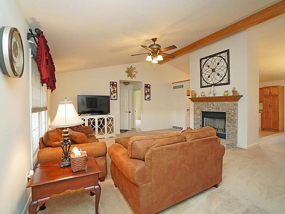 5th image of 1046 Oak Haven Ln