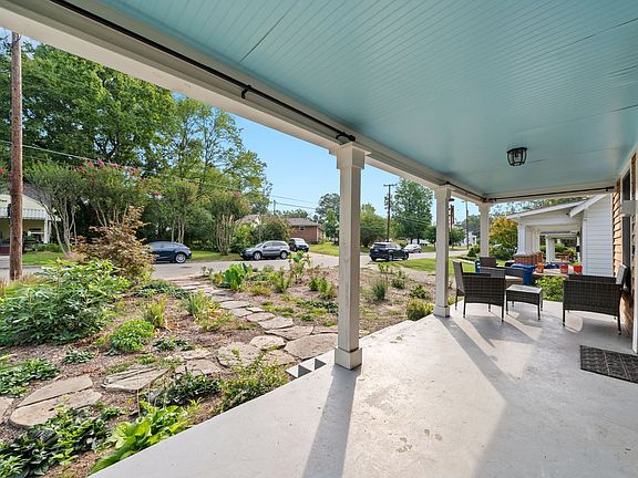 2nd image of 911 Alabama Ave
