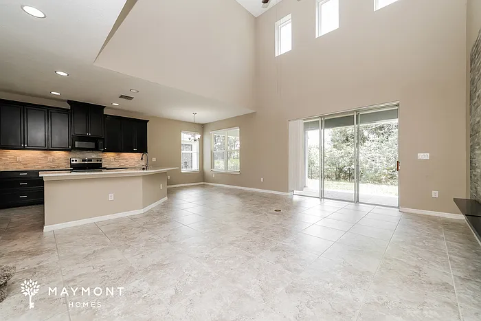 9011 Spruce Creek Cir — Photo 4