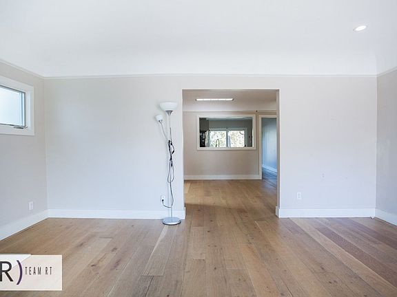 5th image of 2038 Thayer Ave