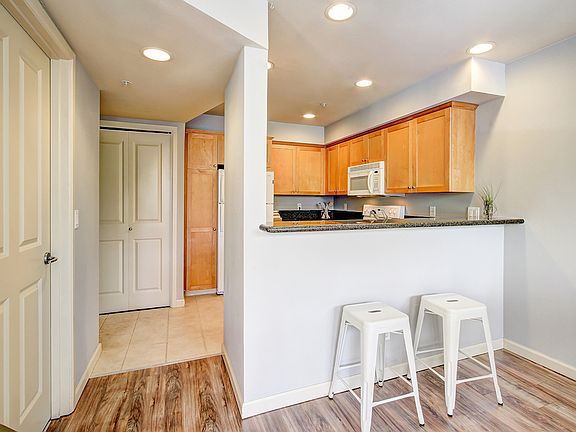 5th image of 611 Highland Dr APT 202