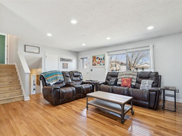 616 NE 9th St, Grimes, IA 50111