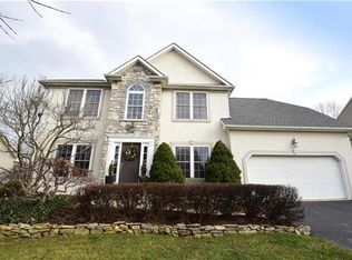 3247 Watermill Dr, Macungie, PA