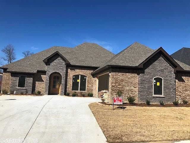 1st image of 40 Abigail Dr