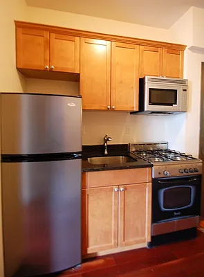 Rented by REAL New York | media 16