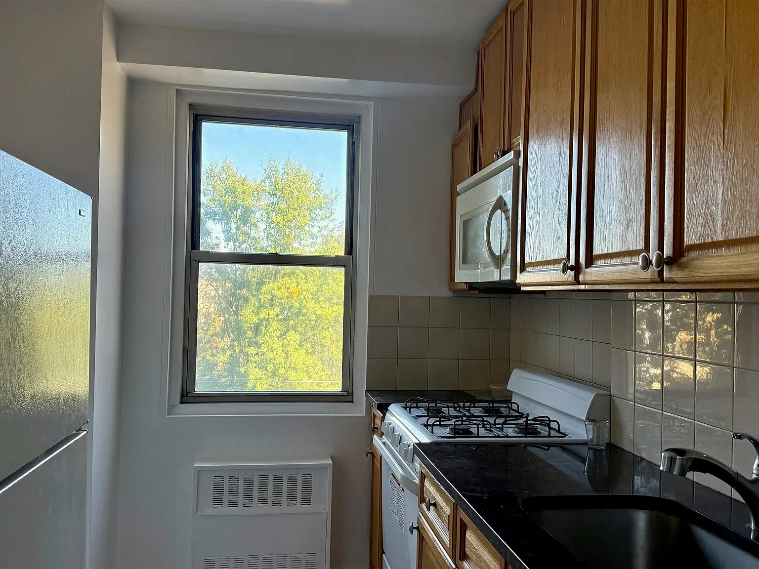 Studio, 1.0 bath, 585 sqft, $2,000 — Photo 3