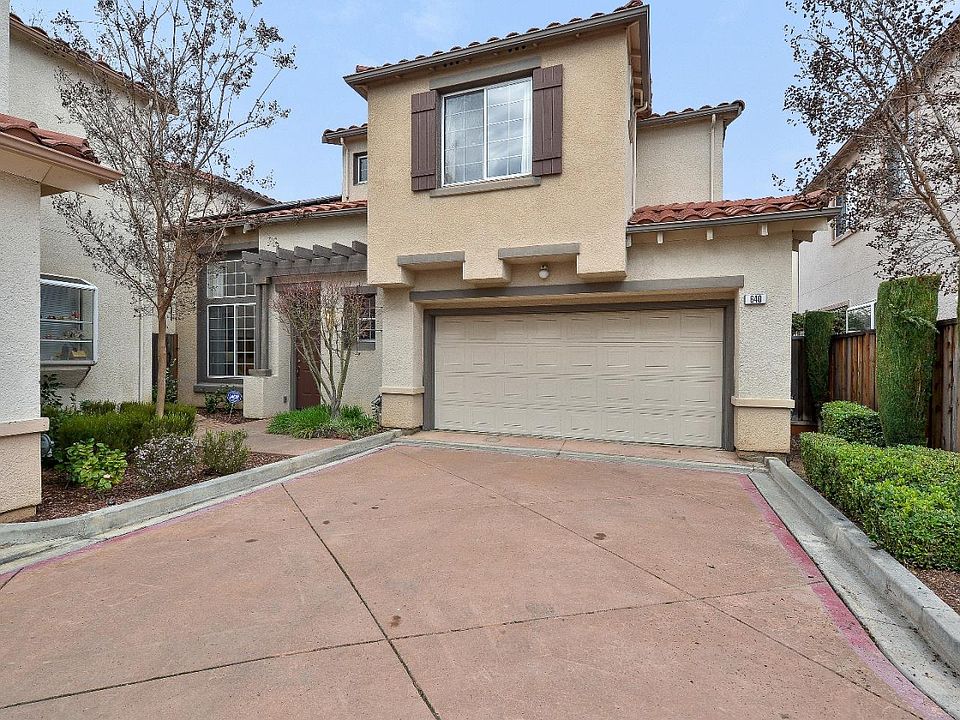 1st image of 640 Villa Centre Way