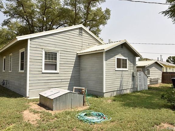 3rd image of 406 Elm Ave