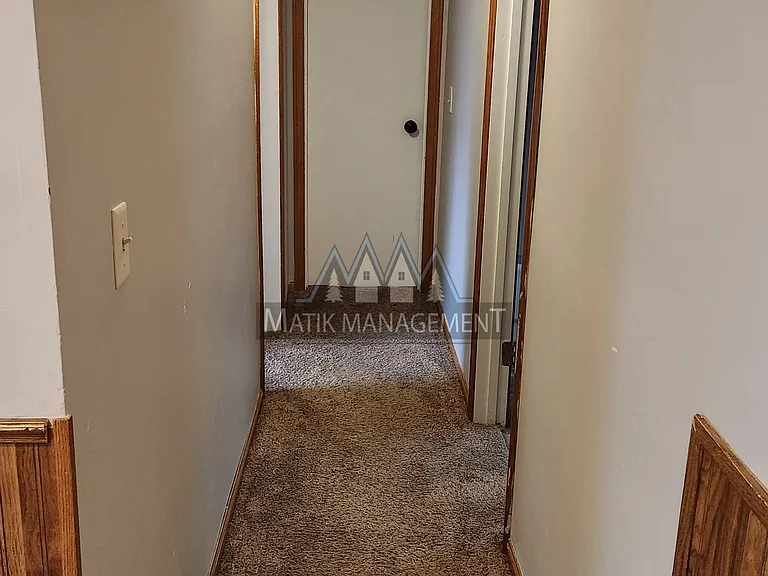 803 4th St SE #1 — Photo 25