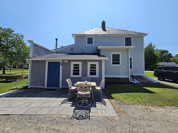 3rd image of 1173 Sunset Dr